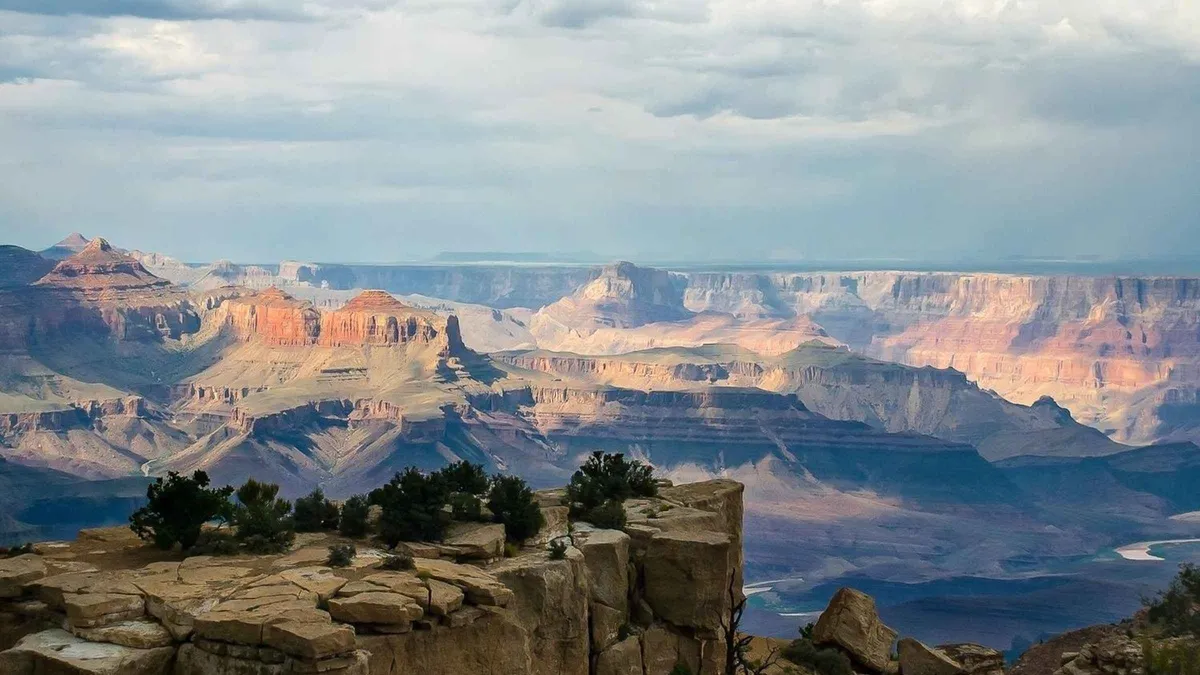 Fully narrated tour van along the Grand Canyon South Rim, departing Sedona